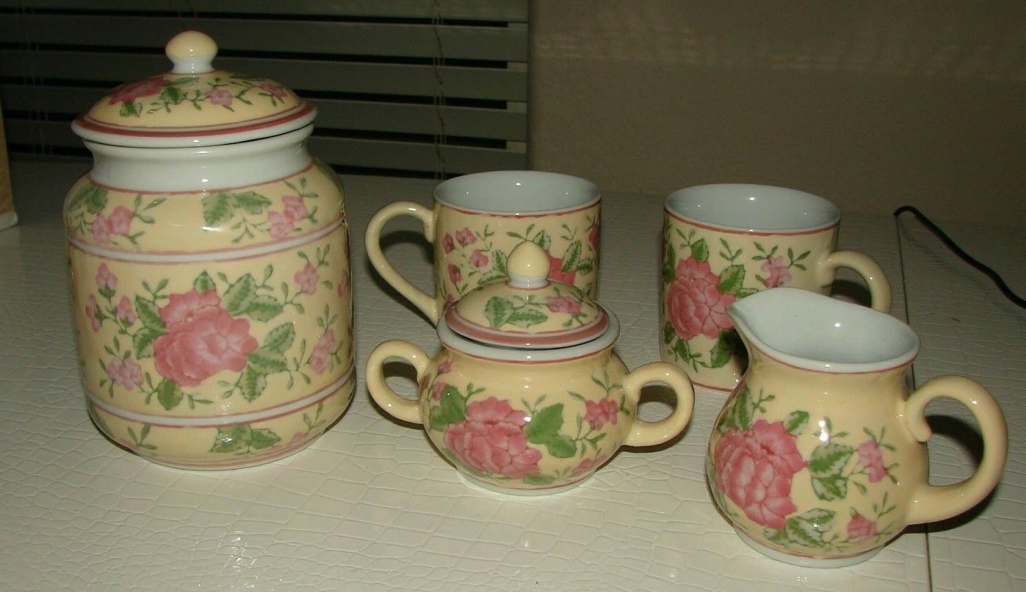 Vintage Apoie Comell Pink Floral Flower Ceramic Pastel Coffee Mug Tea Cup Set