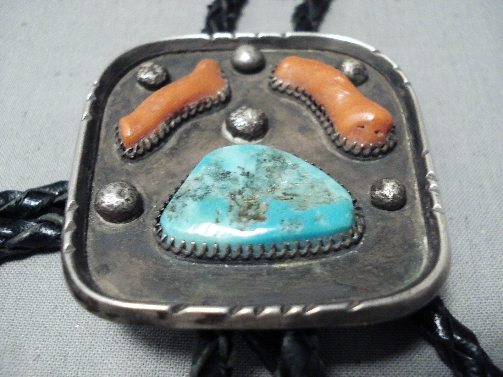EXTRAORDINARY VINTAGE NAVAJO TURQUOISE CORAL STERLING SILVER BOLO