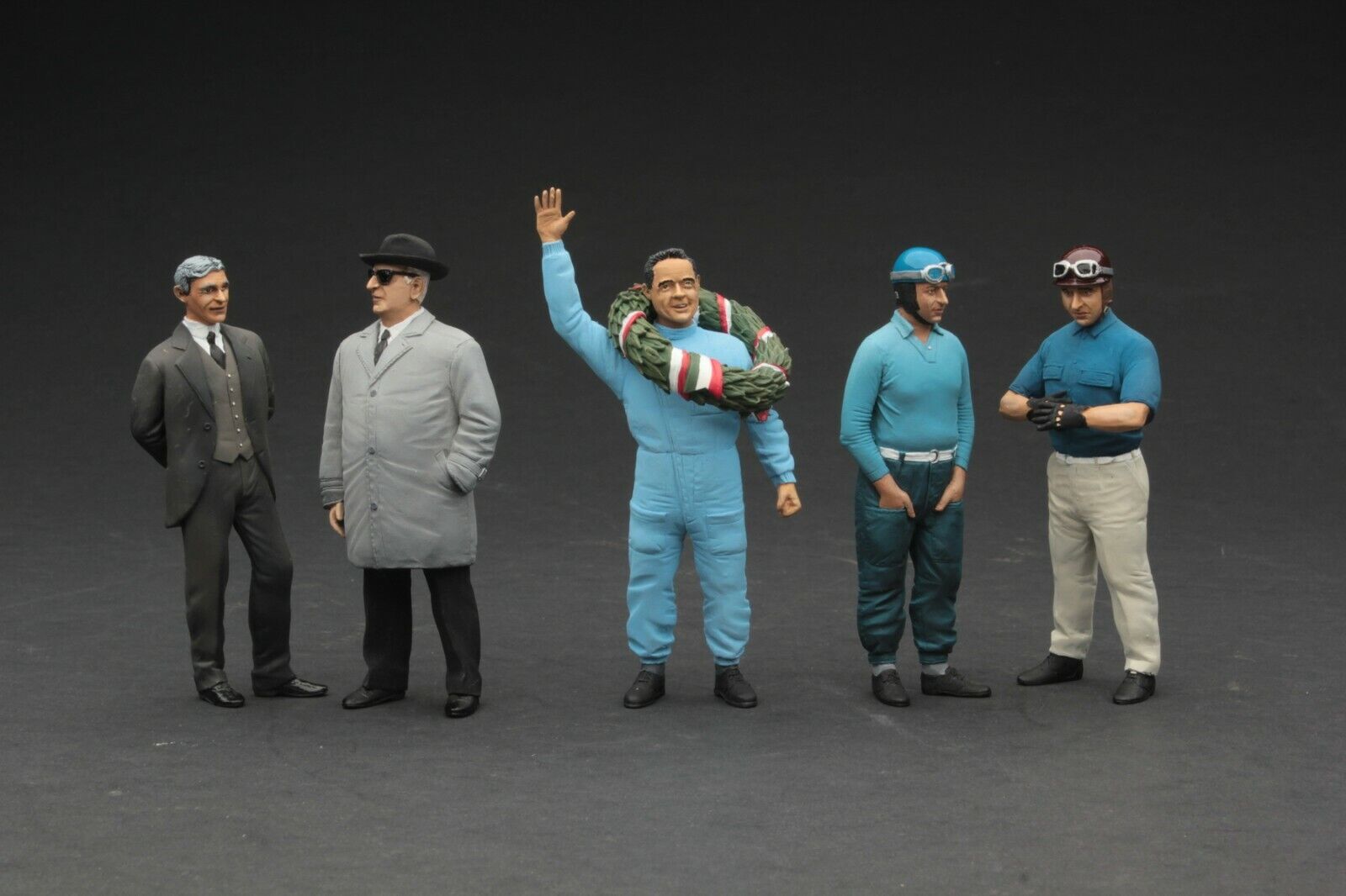 Exoto SF | 1:18 | FIGURINE | Men Of Motorsport 2 | Hand Crafted & Painted