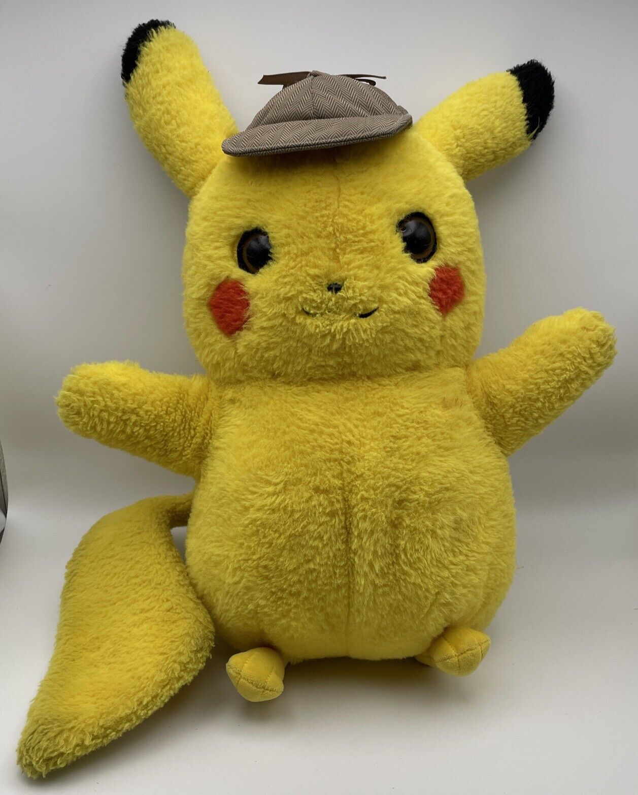 Pokémon 2019 BIG SOFT Fluffy Detective Pikachu 14 Inches Plushy Stuffed Animal