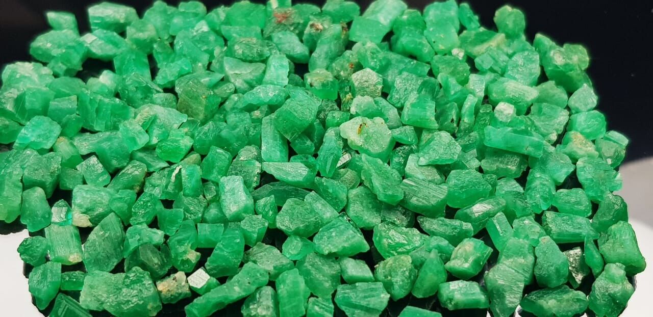 129 ct Natural Best Quality EMERALD Lot Crystals From Afghanistan 