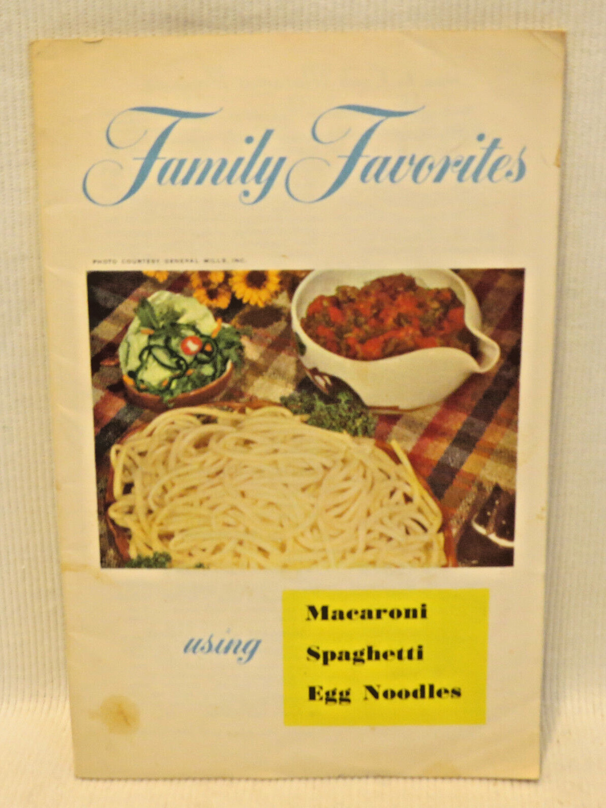 VTG Recipe Booklet 1951 Family Favorites Using Macaroni Spaghetti Egg Noodles