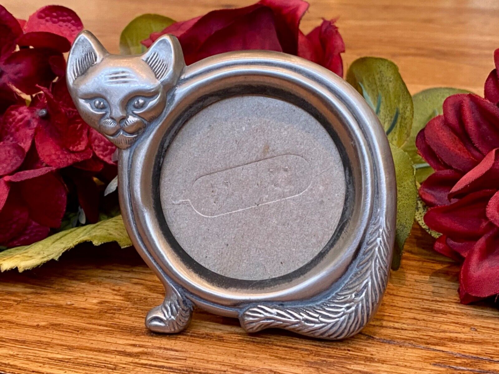 Vintage Pewter Cat Shaped Round Desk Picture Frame Very Unique Made In The USA