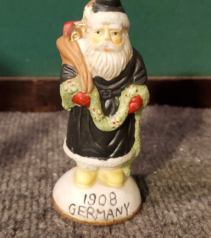 Vintage Old World Santa Collection Porcelain Figurines 1908 Germany 4.5\'\'