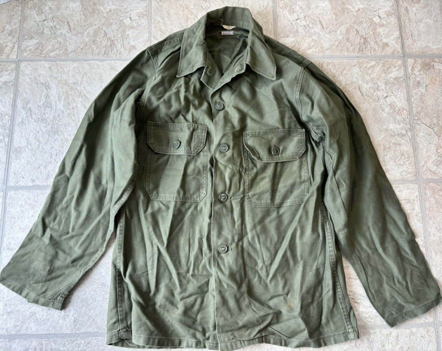 US Marine Corps OD Green Cotton Fatigue Jacket Size 14 & 1/2 X 32 with EGA Stamp