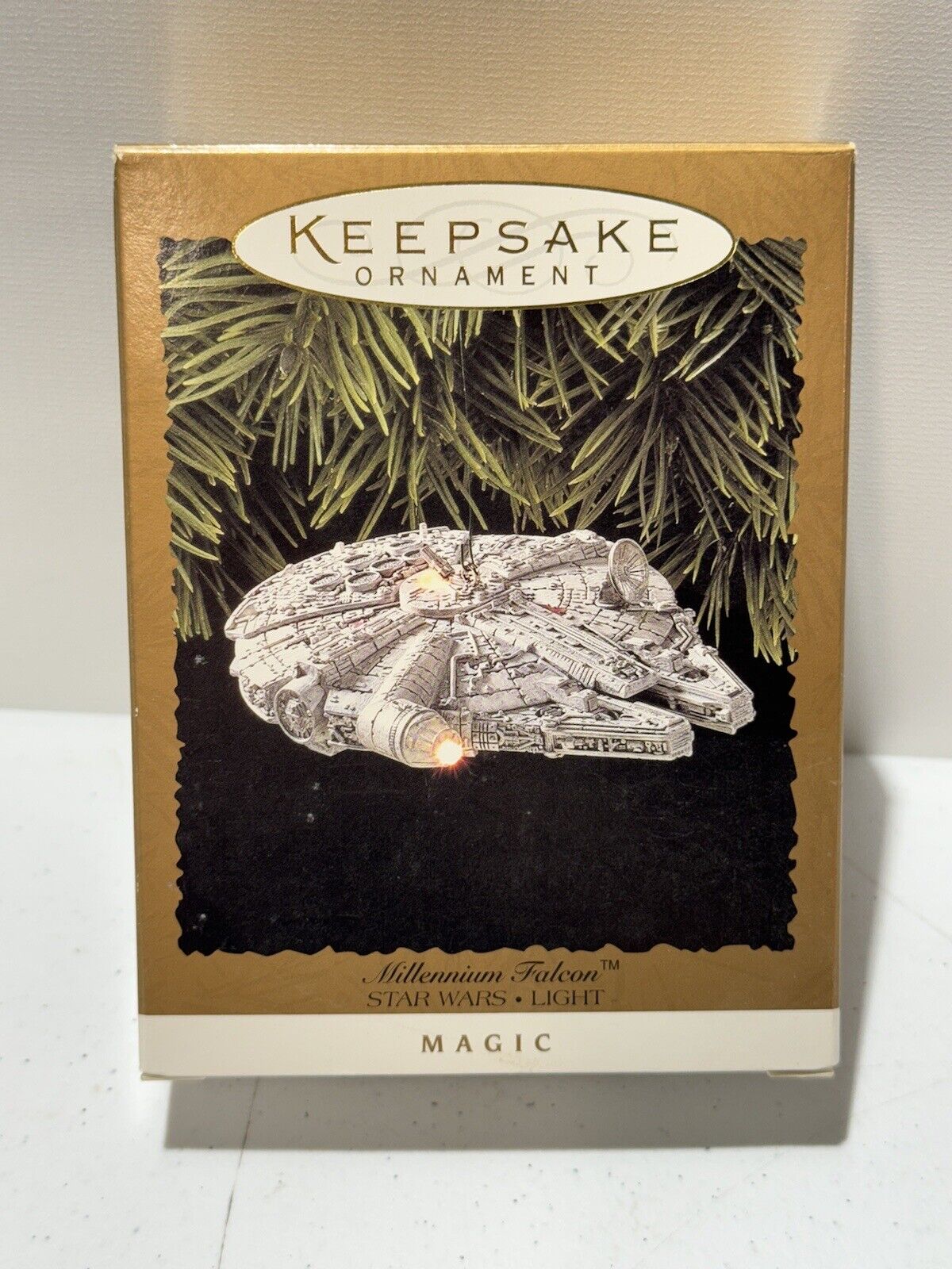 1996 Hallmark Keepsake Star Wars Millennium Falcon Ornament LIGHTS UP NEW NEW