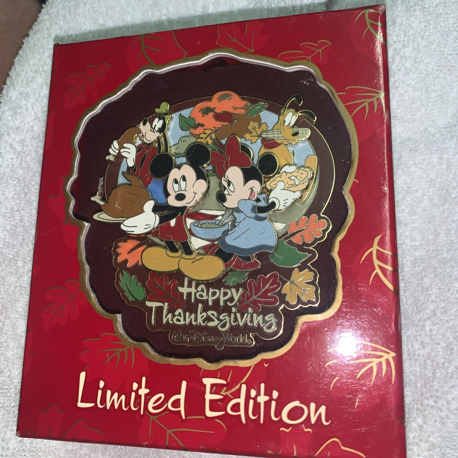 WDW Happy Thanksgiving 2007 Mickey & Minnie JUMBO Pin~LE 500~Pin# 57686~NEW BOX