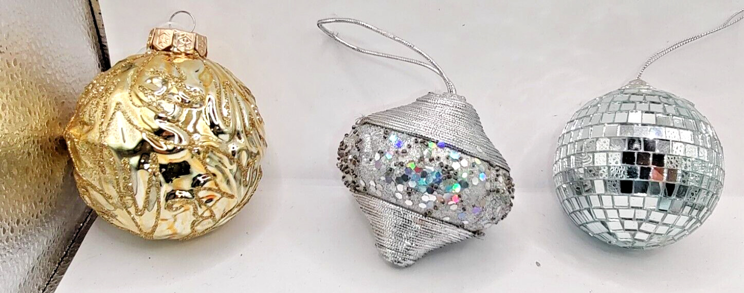 Vintage Large Christmas Ornaments Gold Silver Mirror Metallic Balls 4