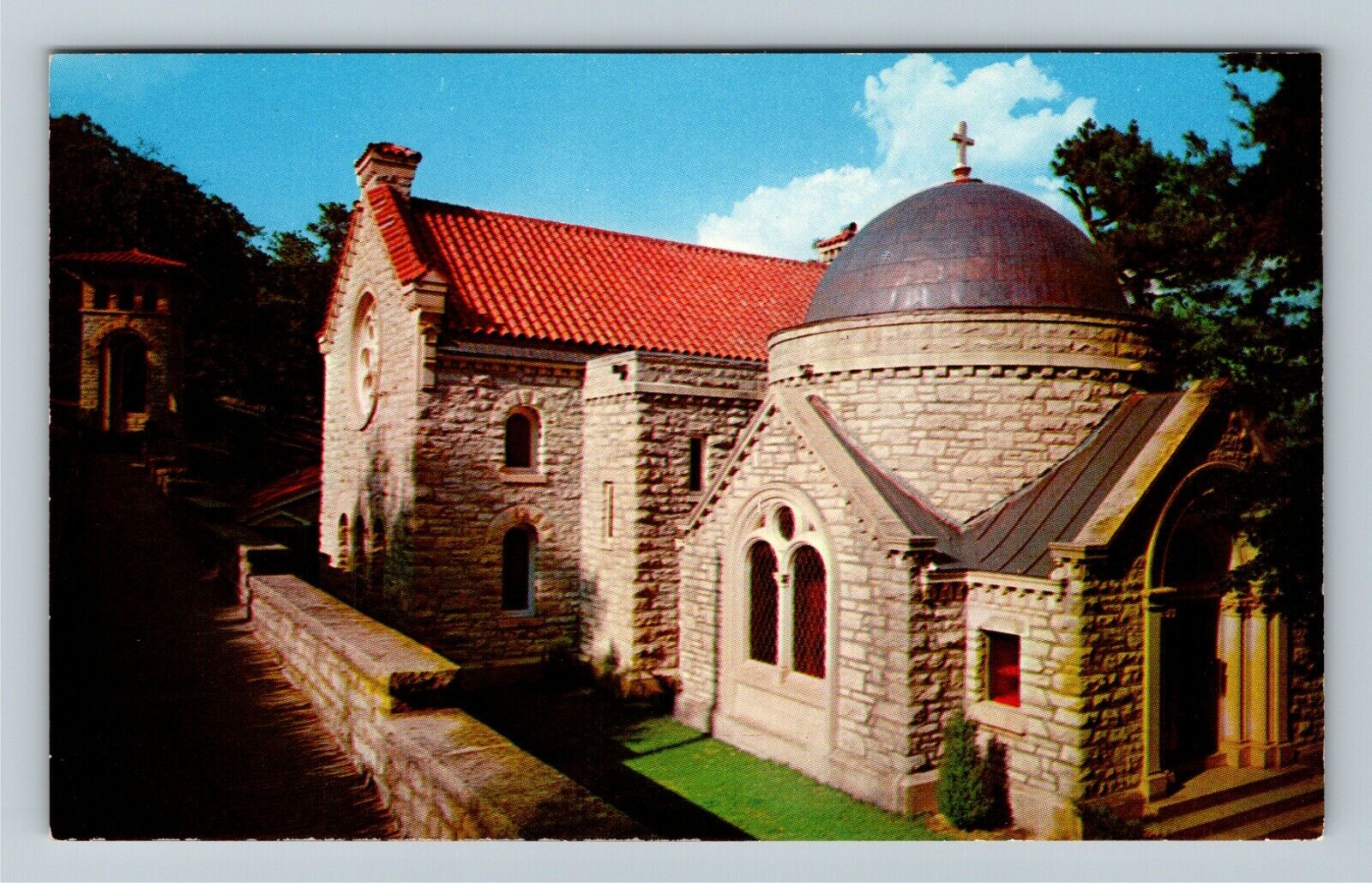 Eureka Springs AR-Arkansas, St. Elizabeth\'s Mountainside Chapel Vintage Postcard