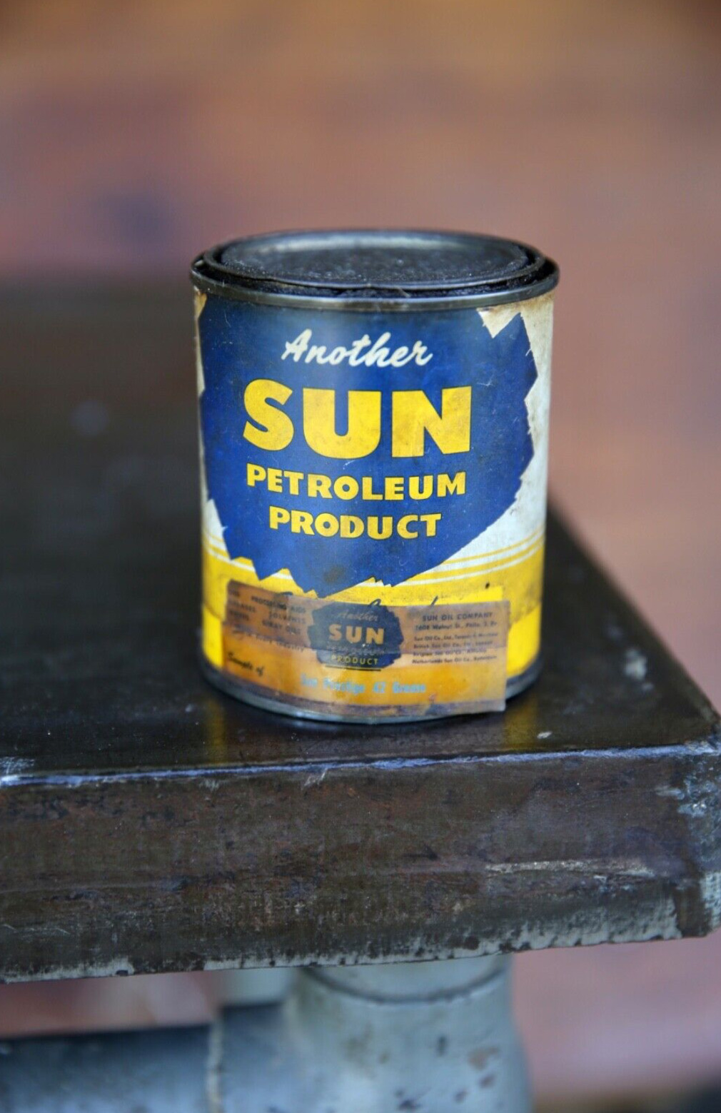 Vintage SUN Petroleum Advertising metal Motor Oil Can Sun Oil Company RARE