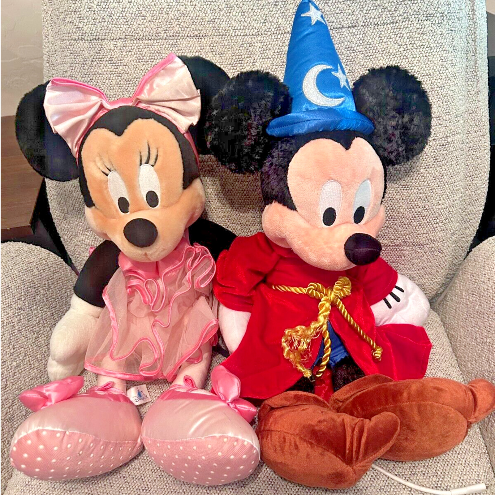 Disney Mickey & Minnie Mouse Authentic Disney Store Plush Set MSRP $98