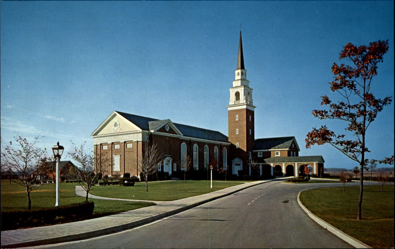 First Presbyterian Church Findlay Ohio OH 1960s ~ vintage postcard