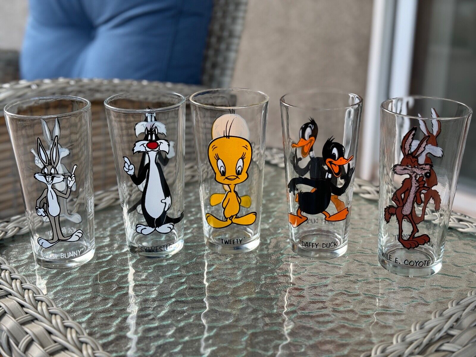 vintage pepsi looney tunes glasses 1973-set of 5 in mint condition