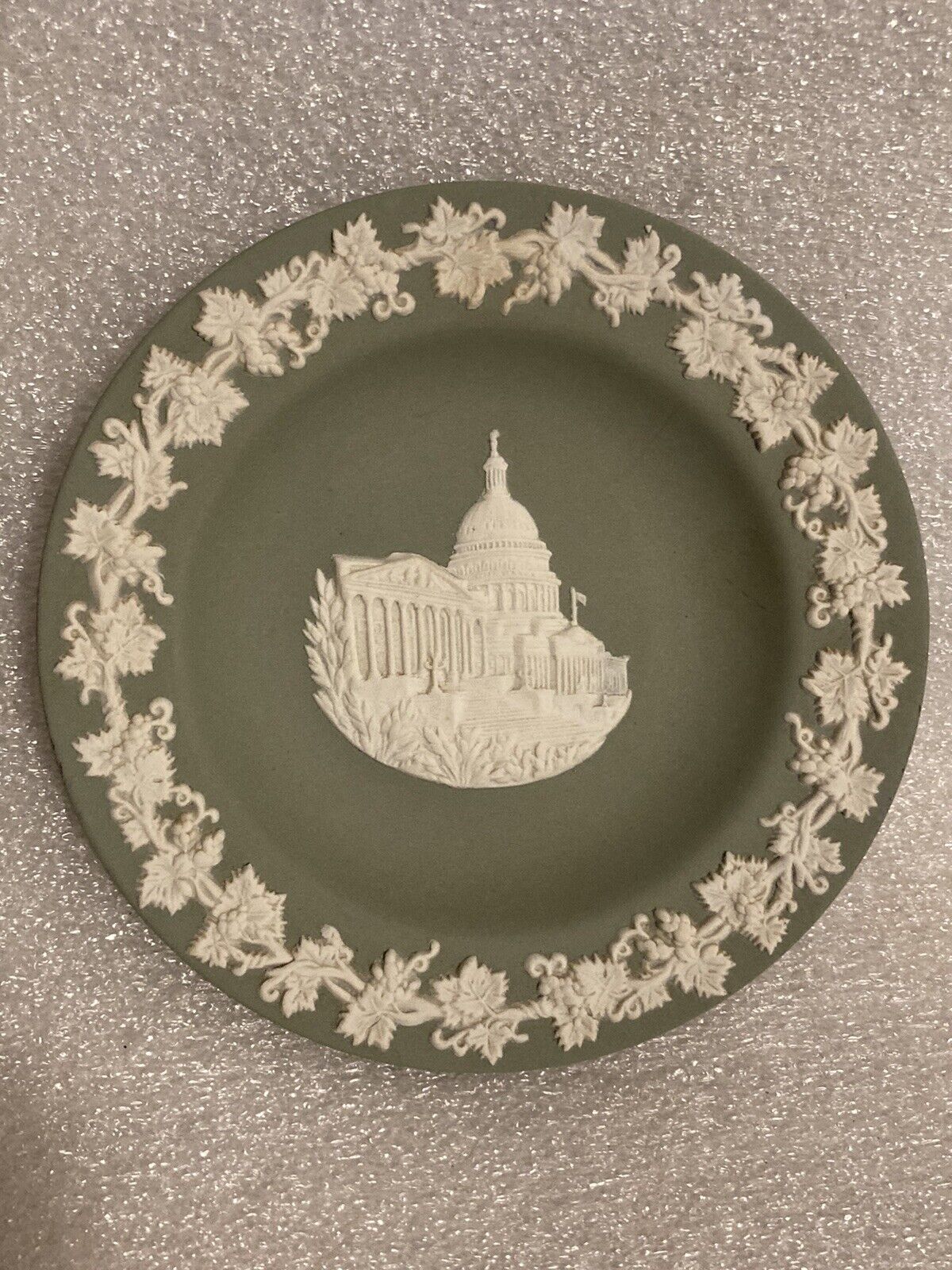 Wedgwood Sage Jasperware Round Landmark Capitol Plate Trinket Dish