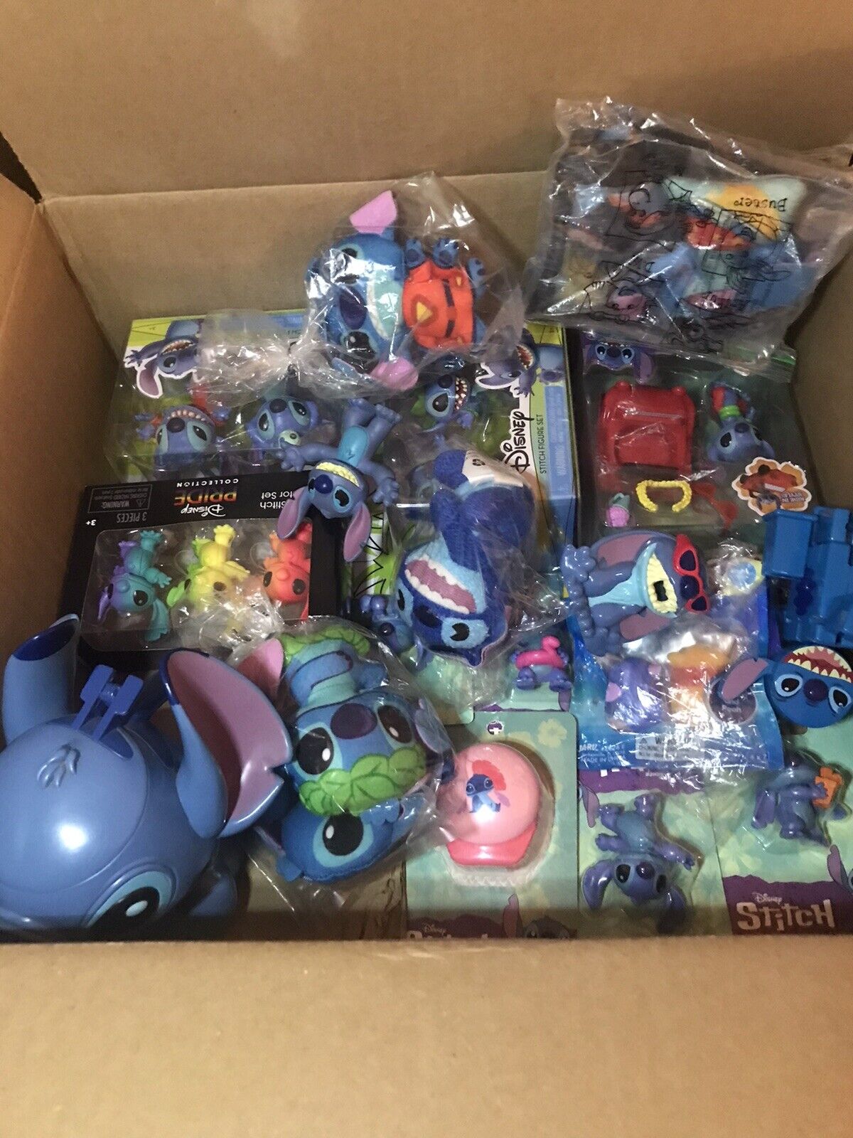 Lilo and Stitch Lot of (22pcs.) (Pre-Owned) Disney’s Merchandise & McDonald’s