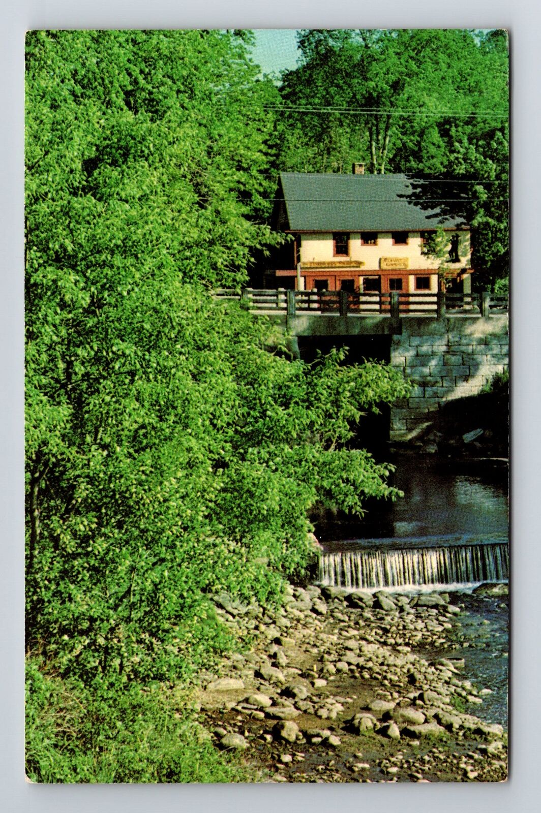 ME-Maine, Blue Hill Village, Mill Stream, Scenic View, Vintage Postcard