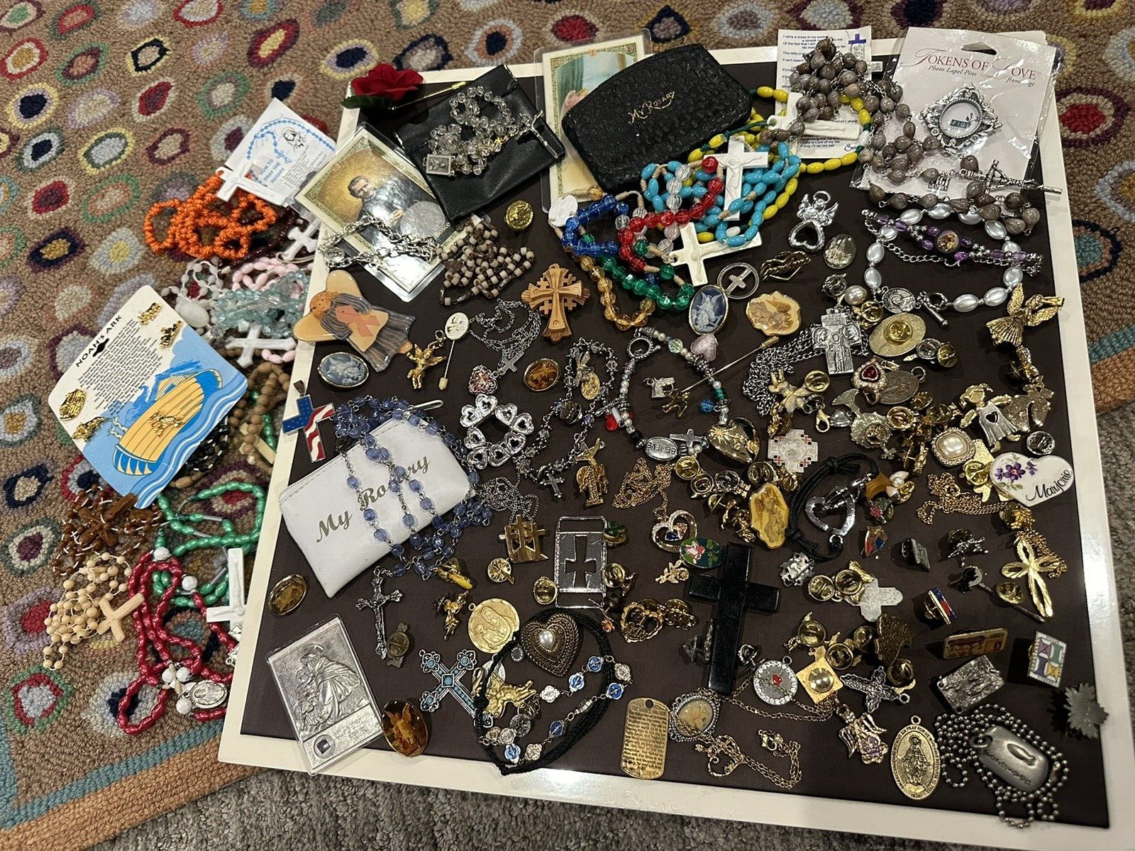 MIXED LOT 150 + RELIGIOUS PINS NECKLACE BRACELET ROSARY ANGEL LOVE CROSS MEDALS