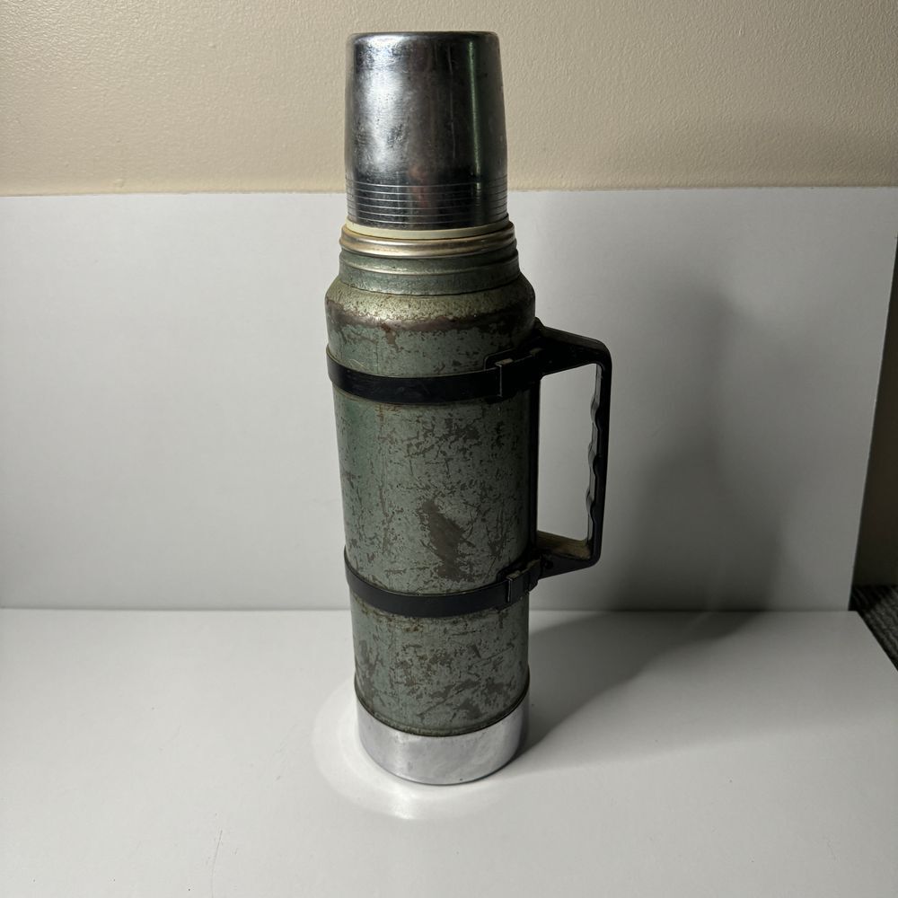 Vintage 1970s Aladdin Stanley Thermos No. A-944B 1 Quart With Handle