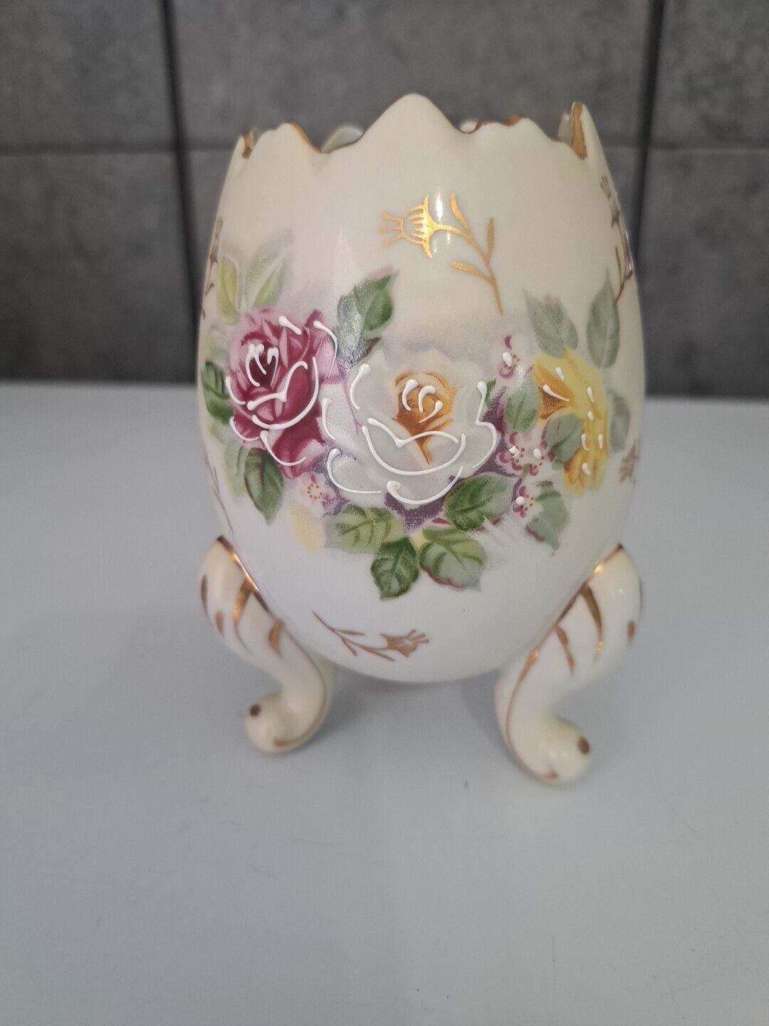 Vintage Inarco 116M egg vase - White and Pink Flowers