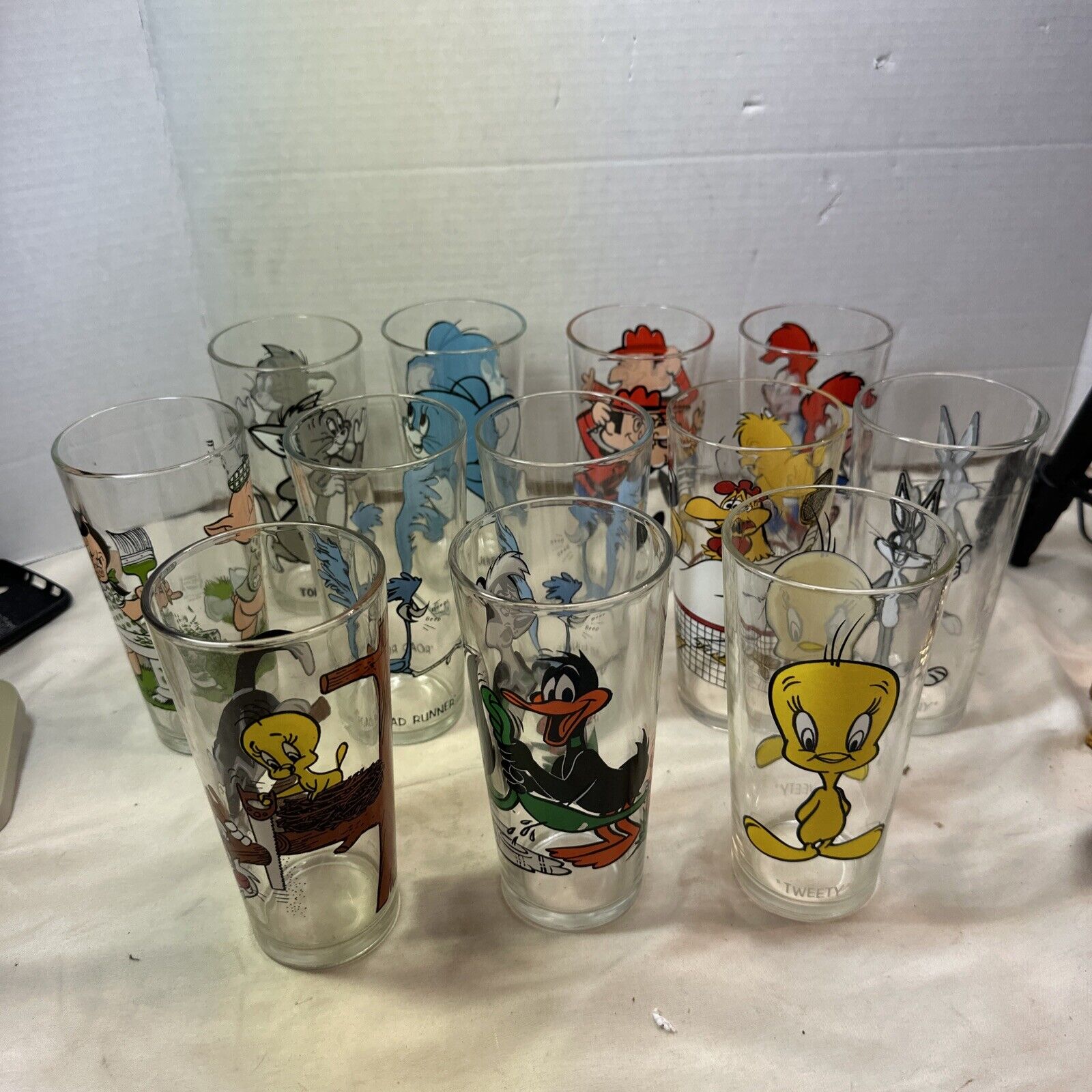 Vintage 1973 Warner Bros Looney Tunes Pepsi Collector Series Glass Lot of 12