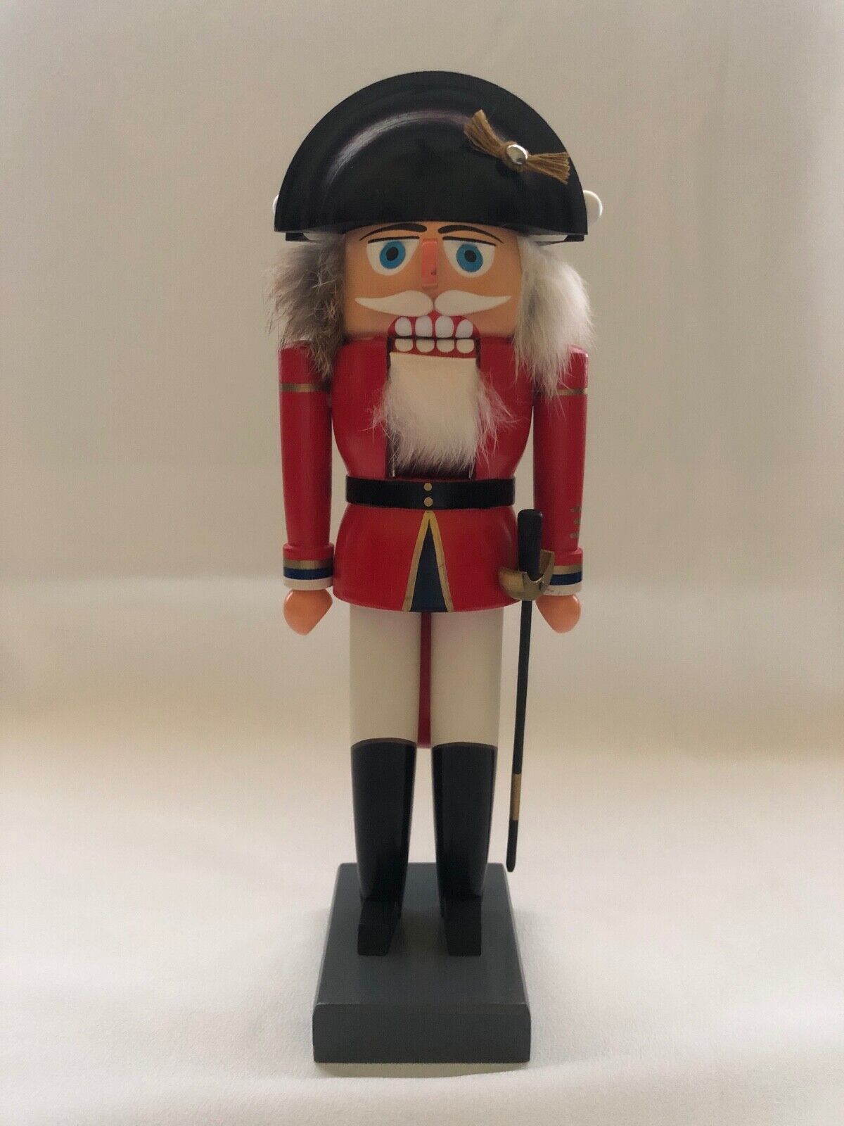 British (Redcoat) General Nutcracker (German)