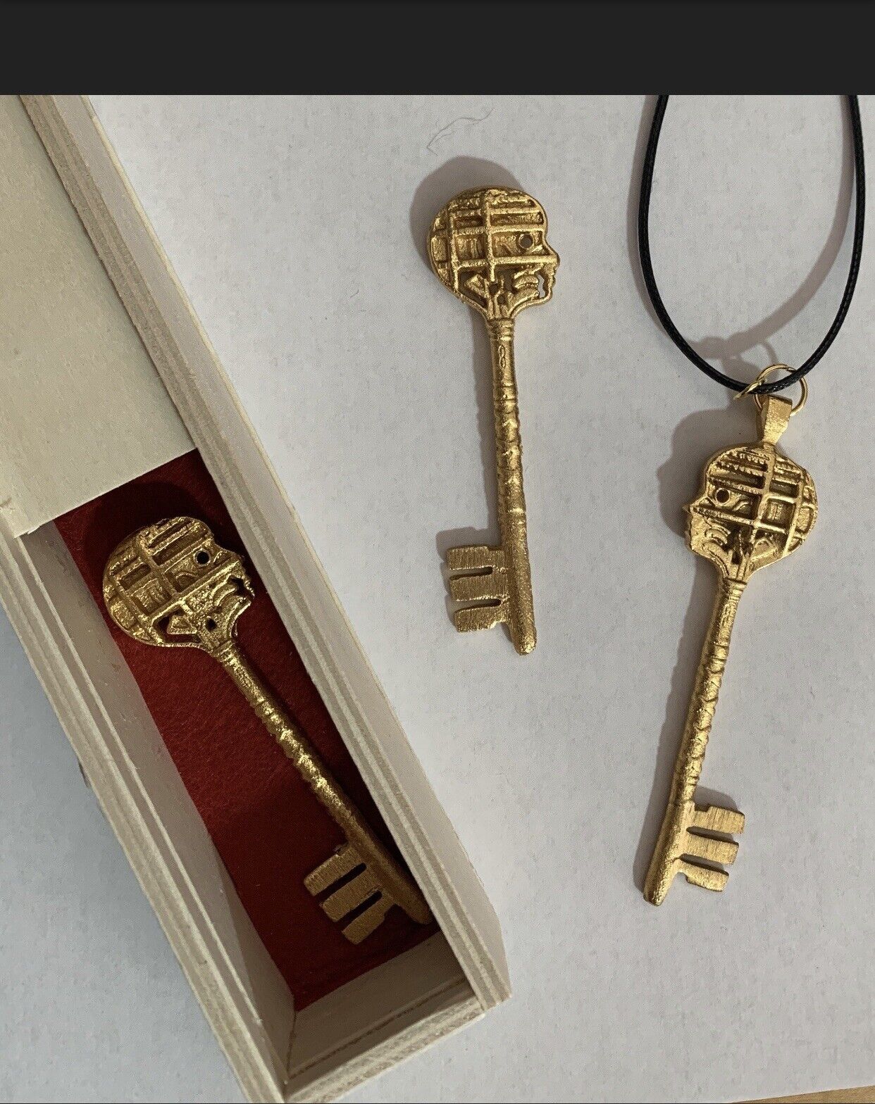 Locke and Key Head Key
