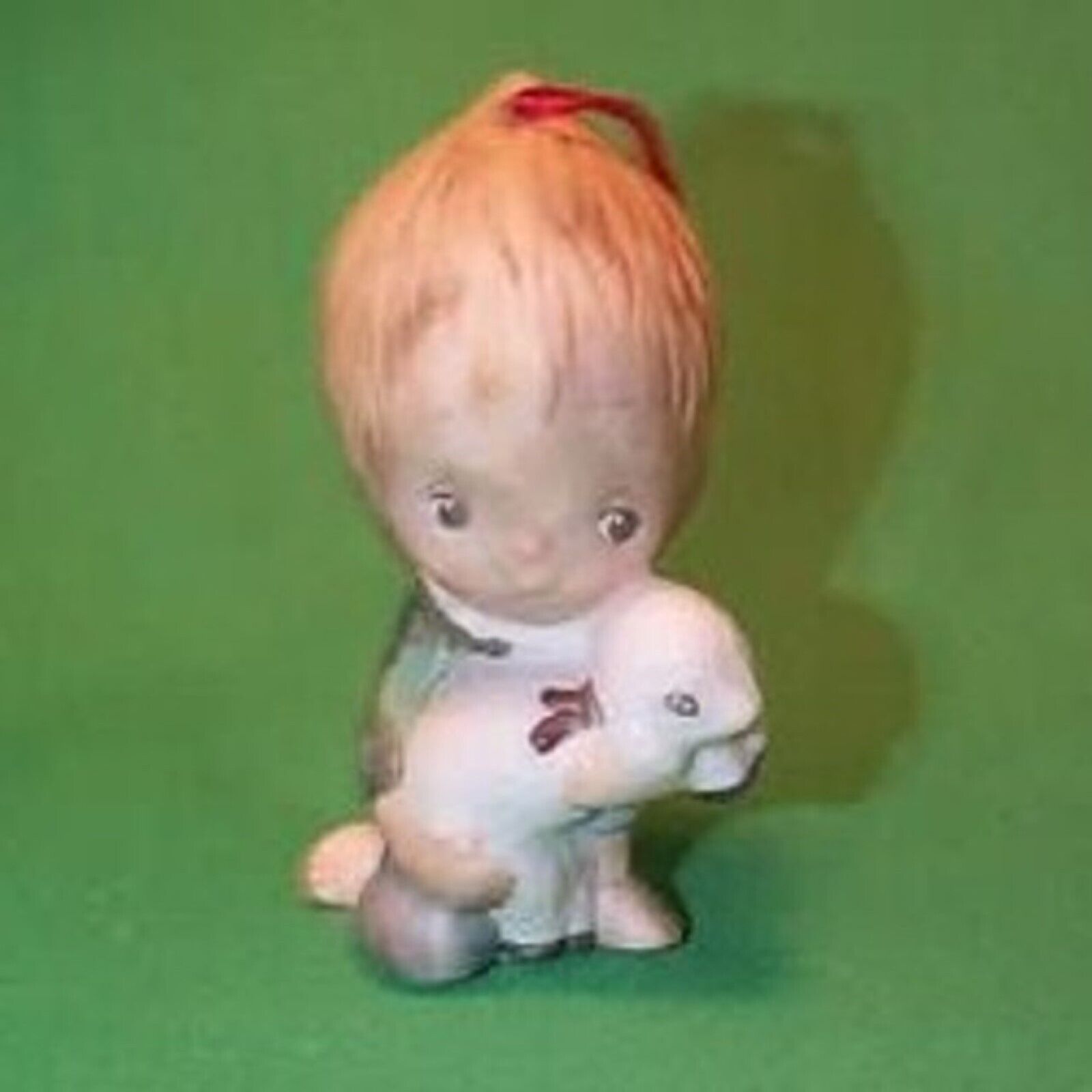 Hallmark 1985 \'Angel holding Lamb\' \'Fine Porcelain\' Series Ornament
