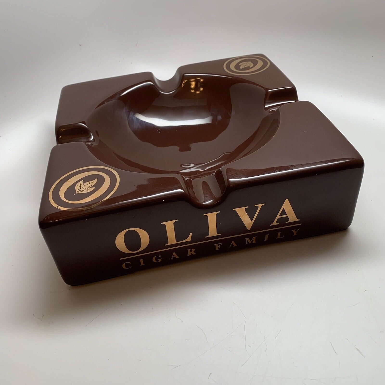 OLIVA Cigar Family Large Cigar Ashtray, Large 9”x9”x3” Ceramic