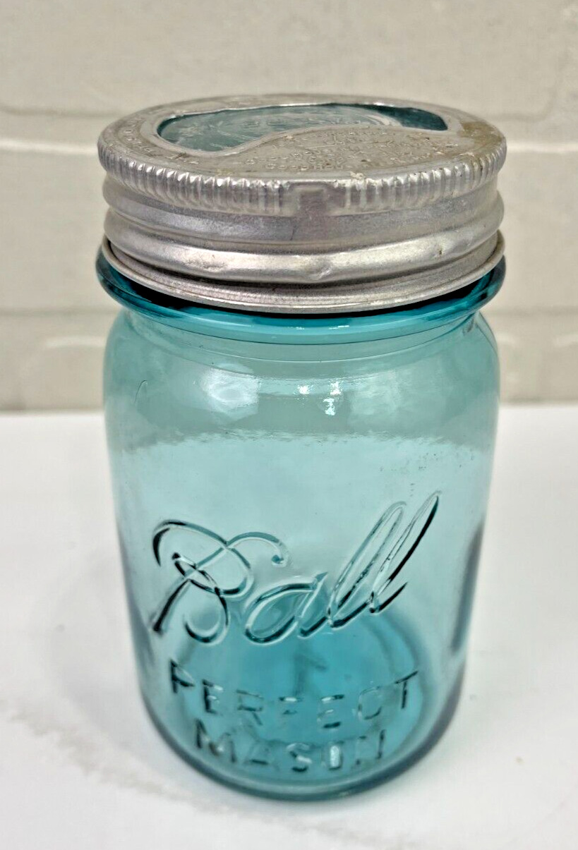 BALL PERFECT MASON JAR BLUE PINT ~ Antique Presto Canning Glass Lid