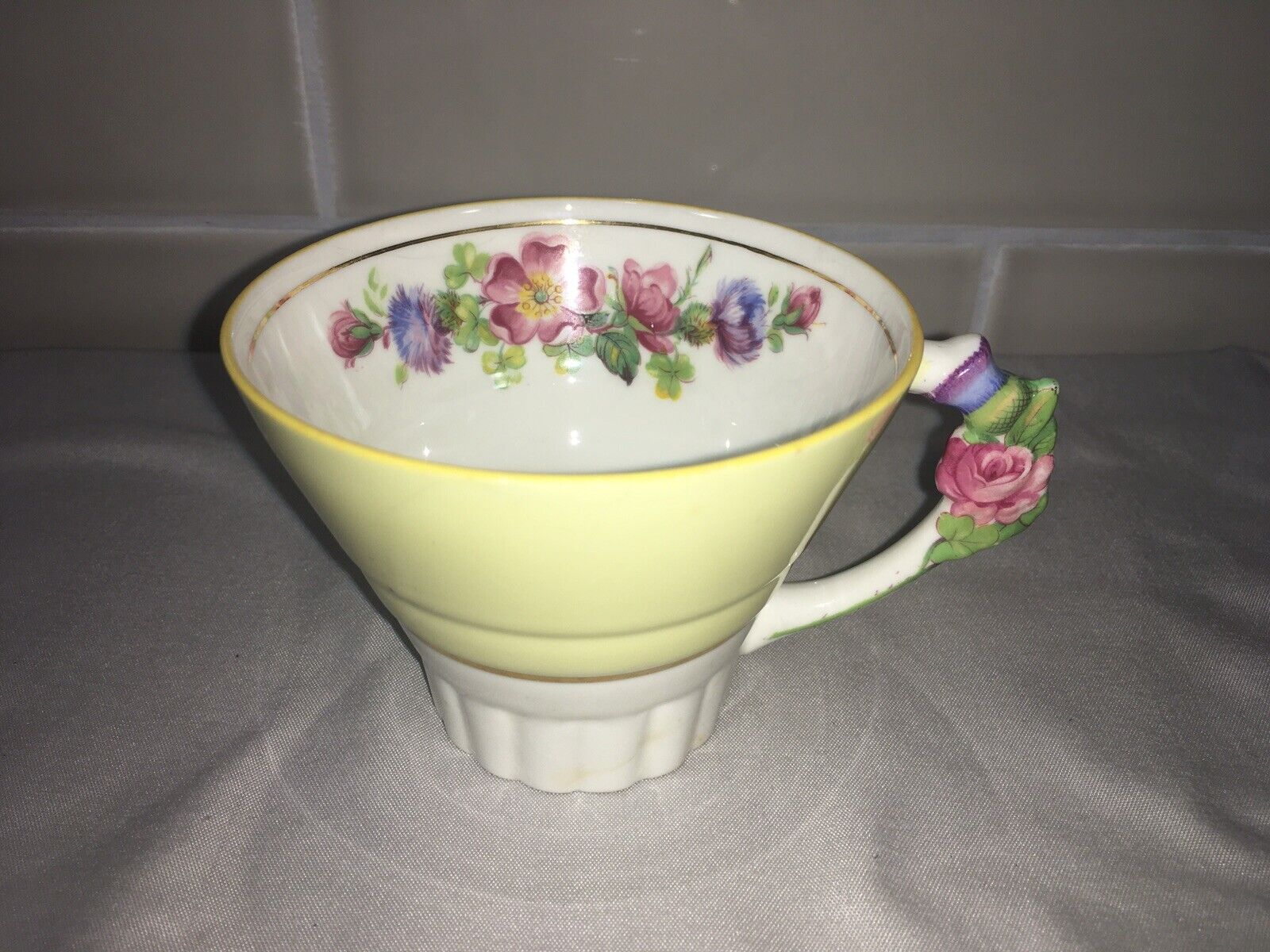 Paragon RARE Cup Coronation King George VI 1937 Rose Handle Yellow Cabbage Queen