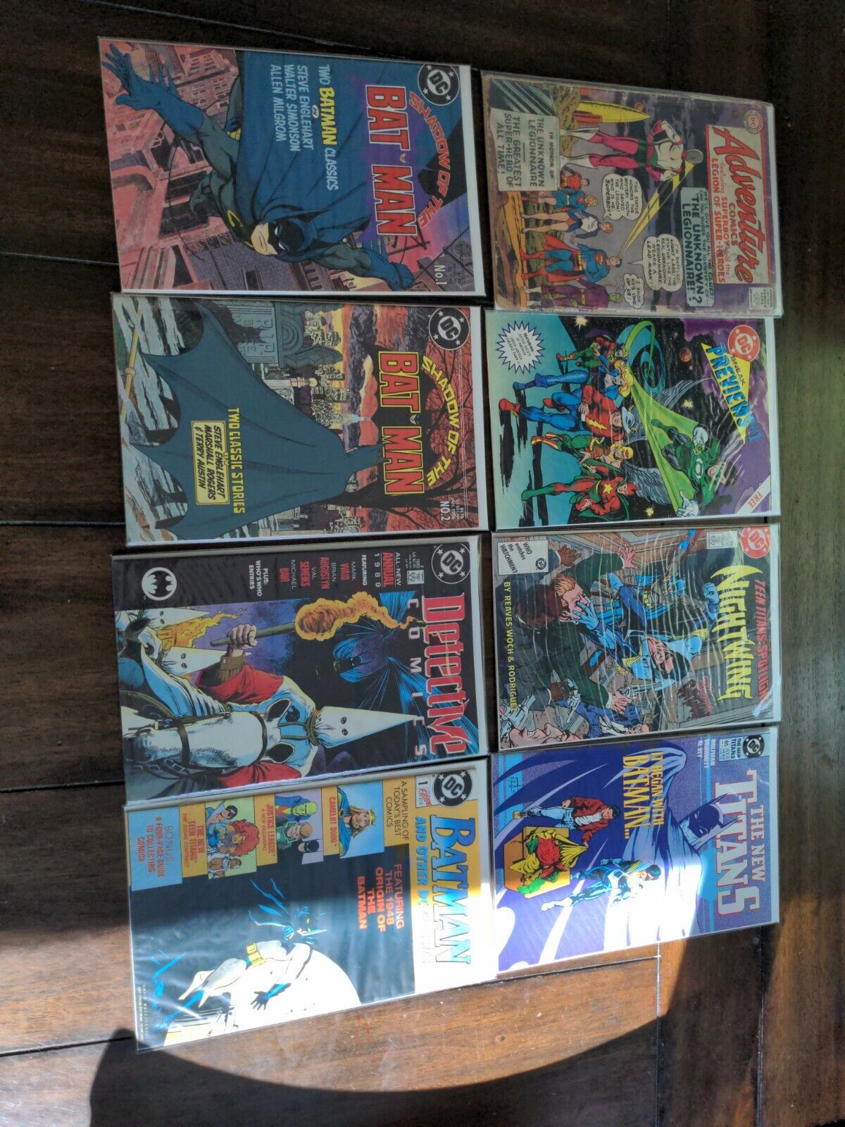 vintage lot of 8 issues DC Comics Adventure, Nightwing,Titans, Bat Man, Detectiv