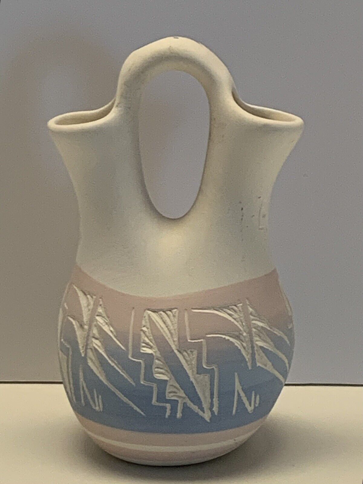 Vtg Native American Navajo Pottery Etched 5..5” Wedding Vase Pastels  Signed