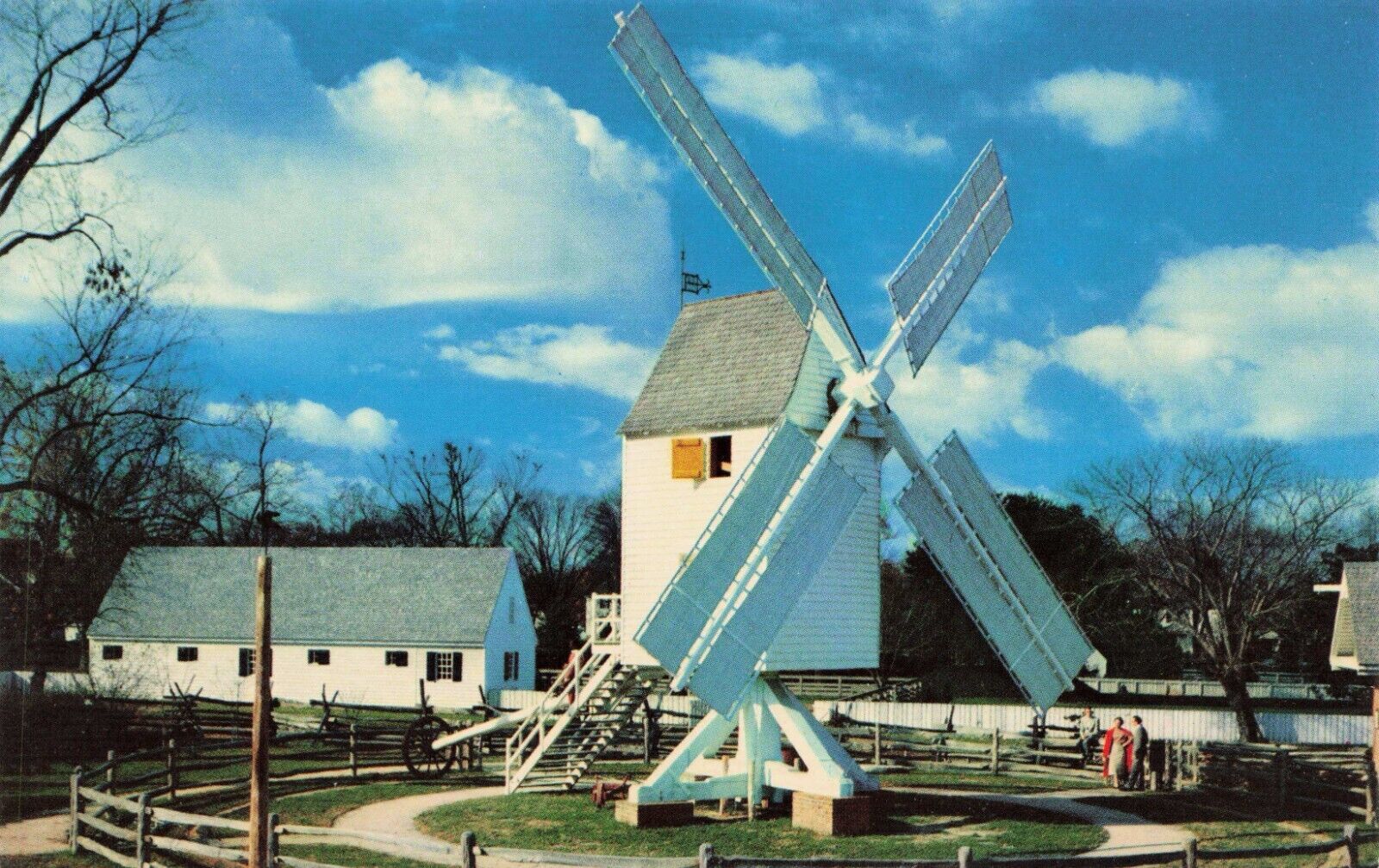 Postcard Robertson\'s Windmill Williamsburg Virginia