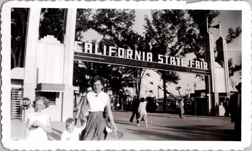 c1940 Entrance To California State Fair Old Sign Ferris Wheel CA Snapshot Photo