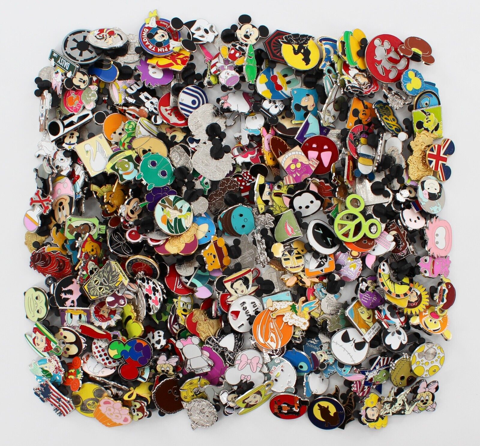 50 Disney Pins Lot No Duplicates 100% Tradable FAST  & FREE GIFT
