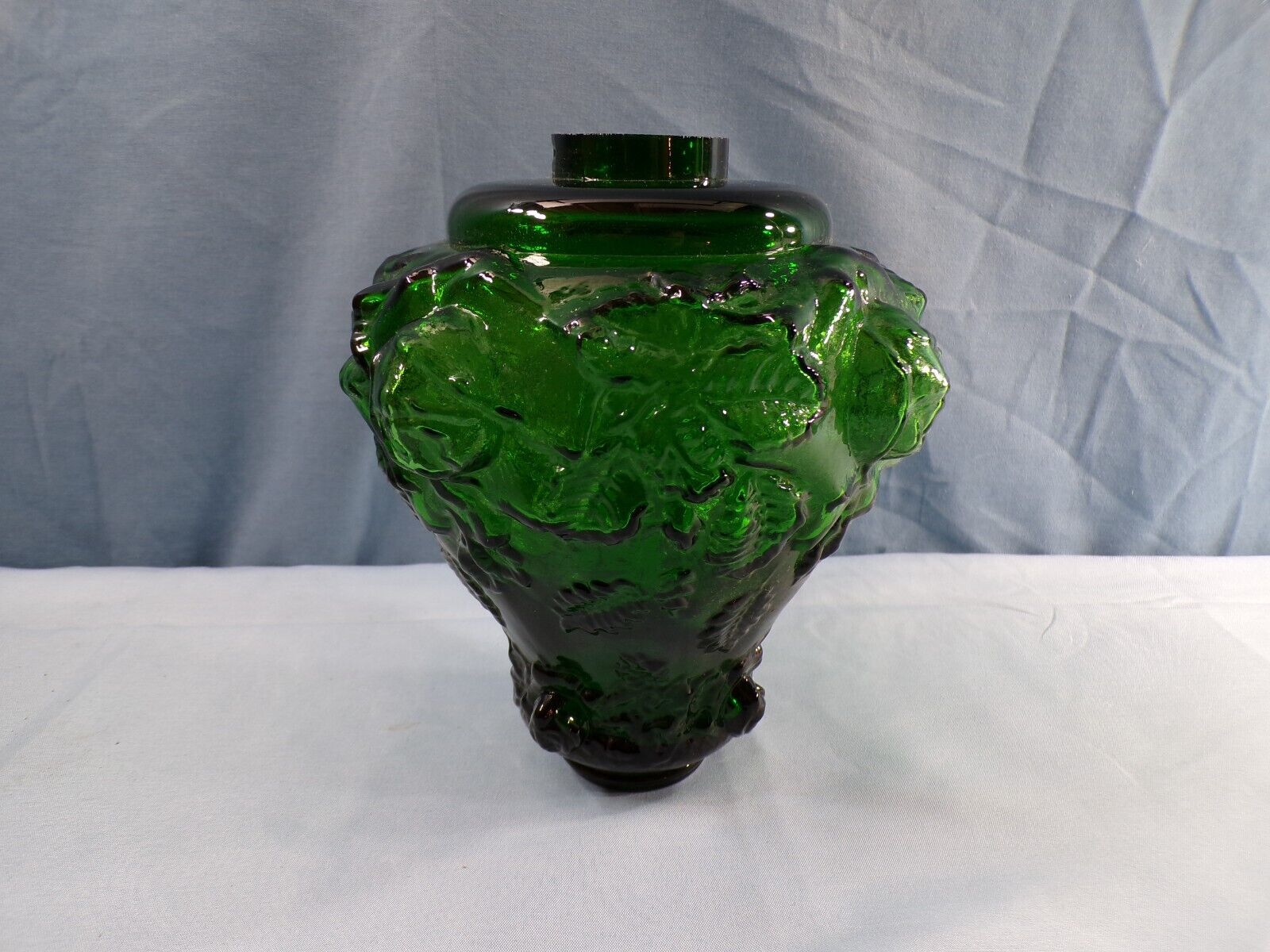 Fenton L.G. Wright Emerald Green Glass Embossed Raised Roses Oil Lamp Font