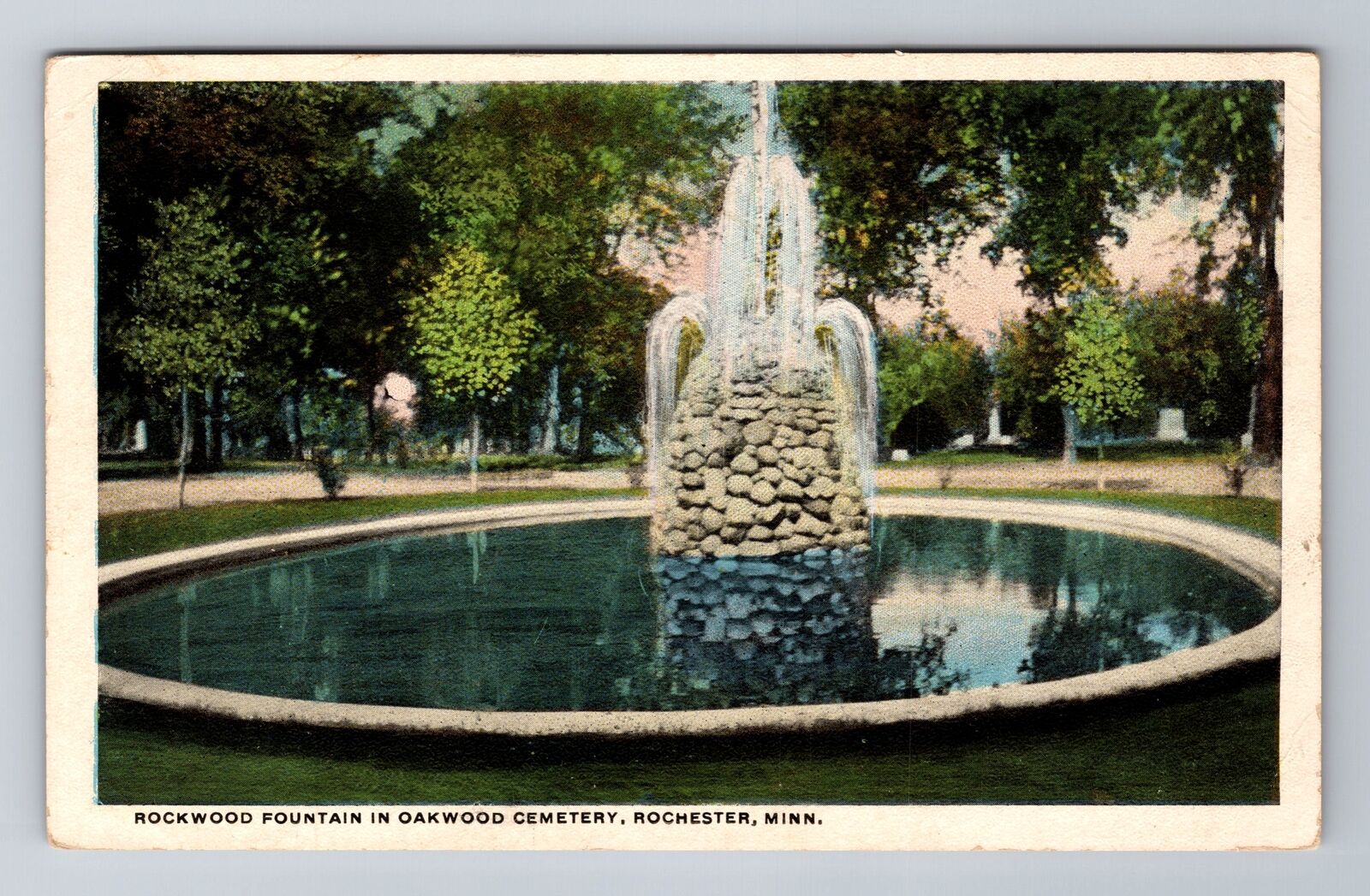 Rochester MN-Minnesota, Rockwood Fountain Oakwood Cemetery, Vintage Postcard