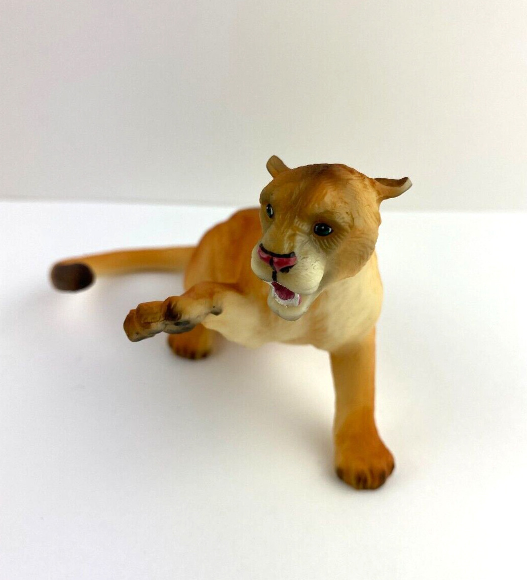 Breyer Cougar Mountain Lion Model (from Wild Mustangs Set) - Lighter color