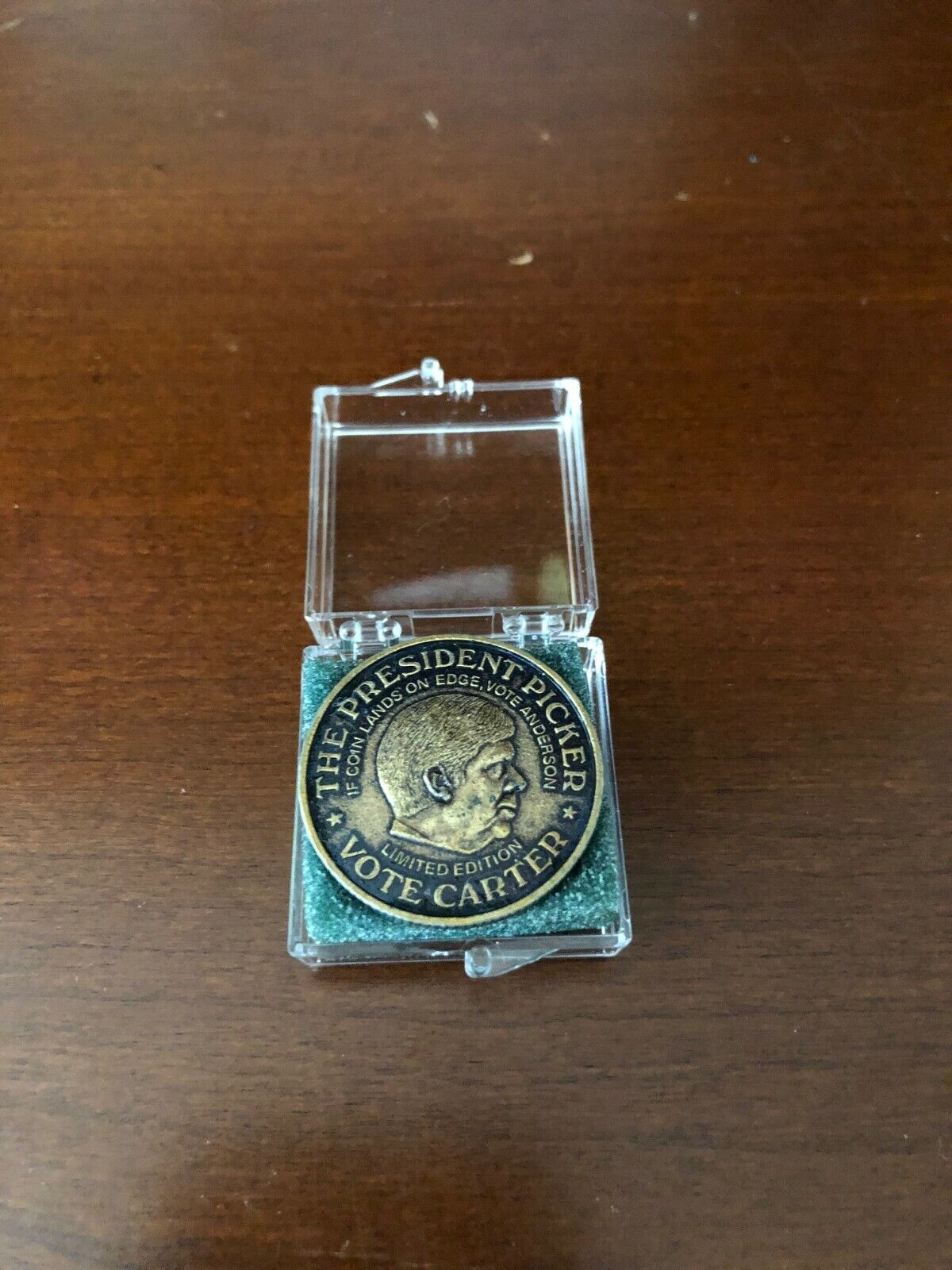 Vintage 1980 Vote REAGAN CARTER The President Picker Limited Edition Coin Token