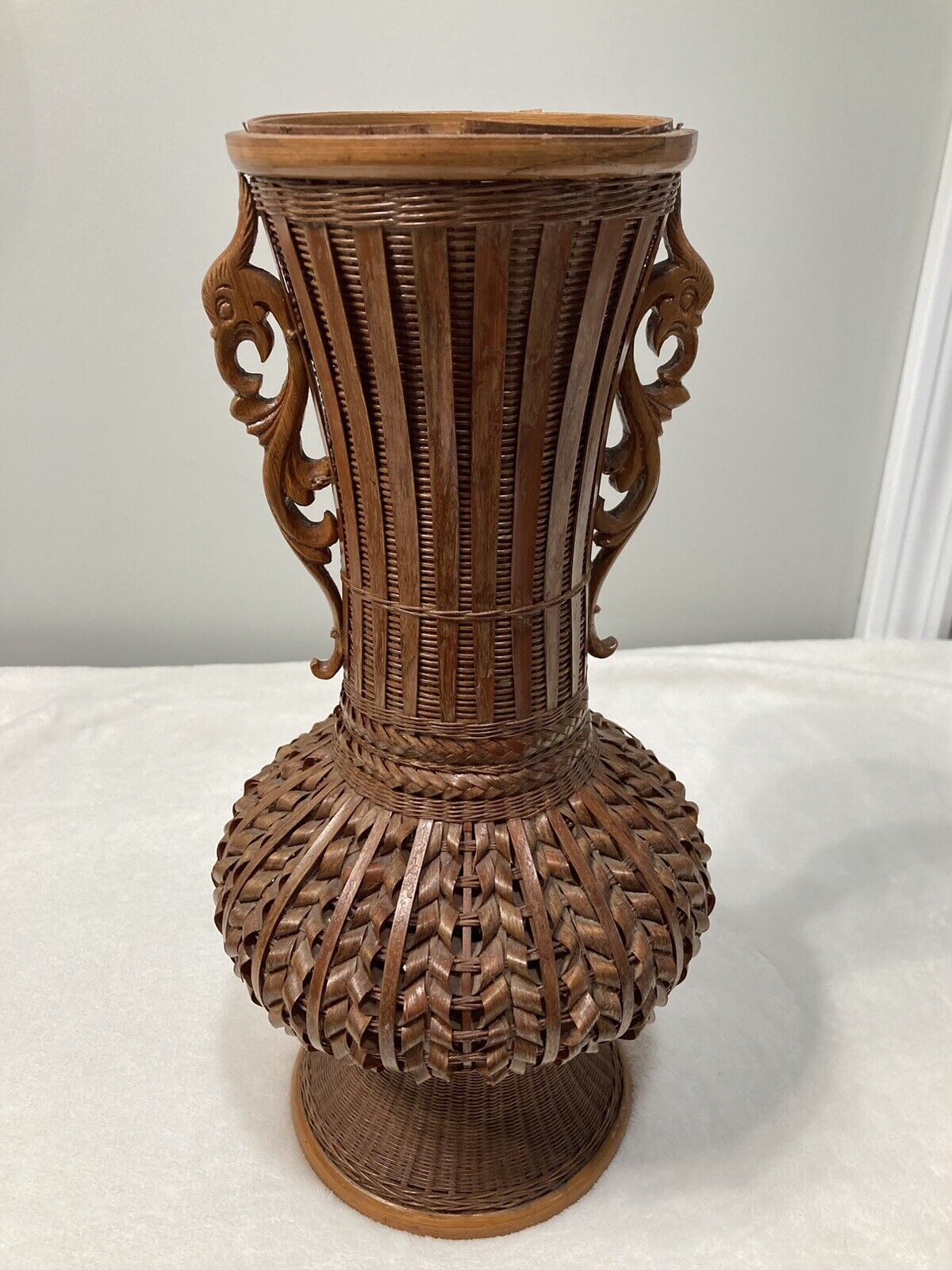 Vintage Handcrafted Shanghai Wicker Vase Bird Carved Handles Porcelain Insert