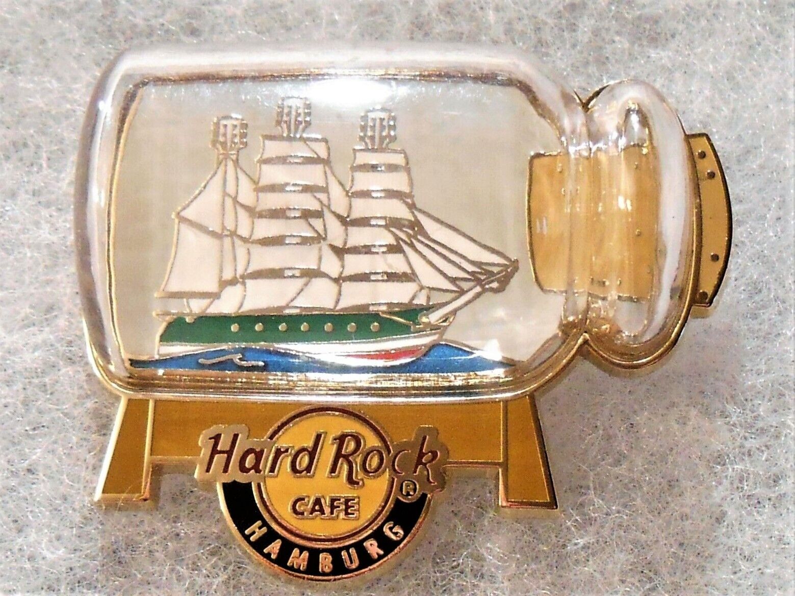 HARD ROCK CAFE HAMBURG 3D BOTTLE WITH RICKMER SAILING SHIP INSIDE PIN # 92278