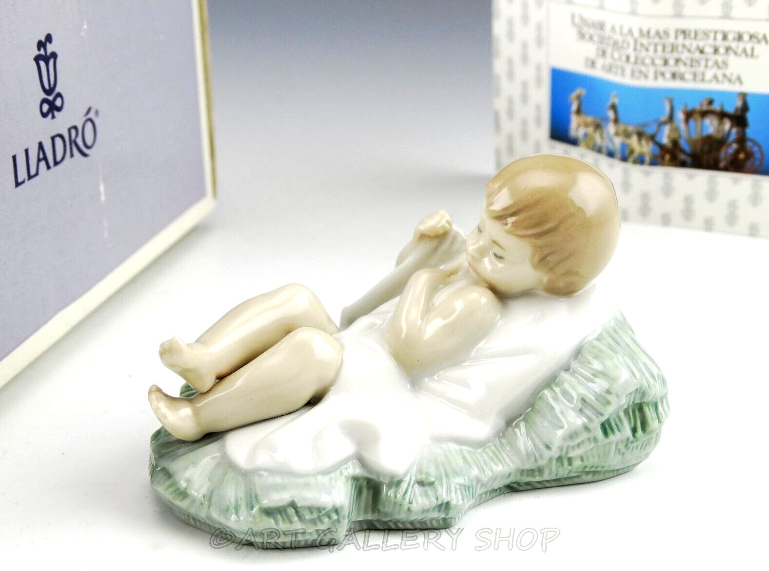 Lladro Figurine CHRISTMAS NATIVITY BABY JESUS #5478 Mint in Box
