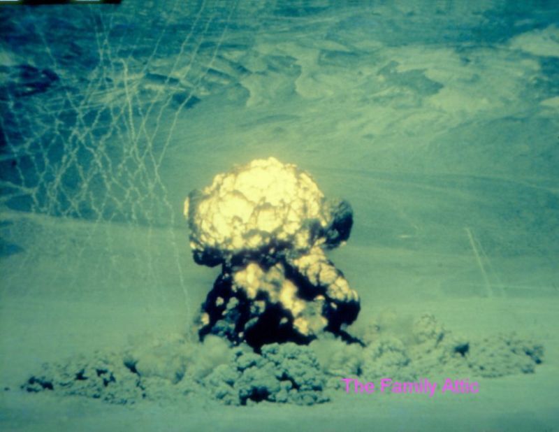 ATOMIC BOMB BLAST NEVADA TEST FIREBALL RISING PHOTO WOW EERIE GREEN COLOR 1960s