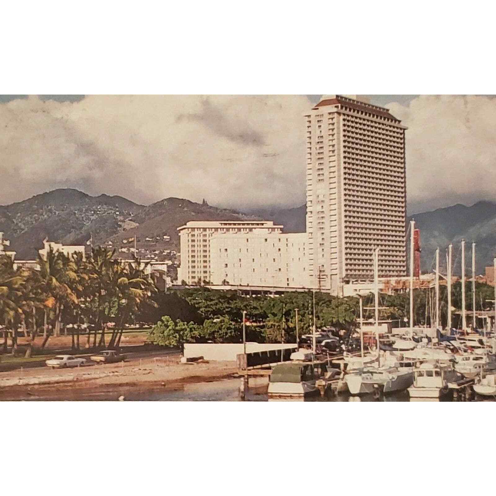 1972 Ala Moana Hotel Hawaii Tallest Resort Waikiki Postcard Posted