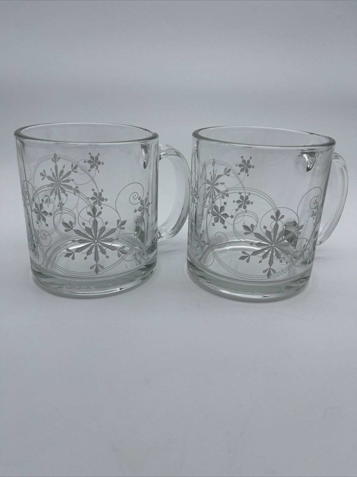 Vintage Set of 2 Snowflake Swirl Glass Mugs Christmas Winter Made In USA