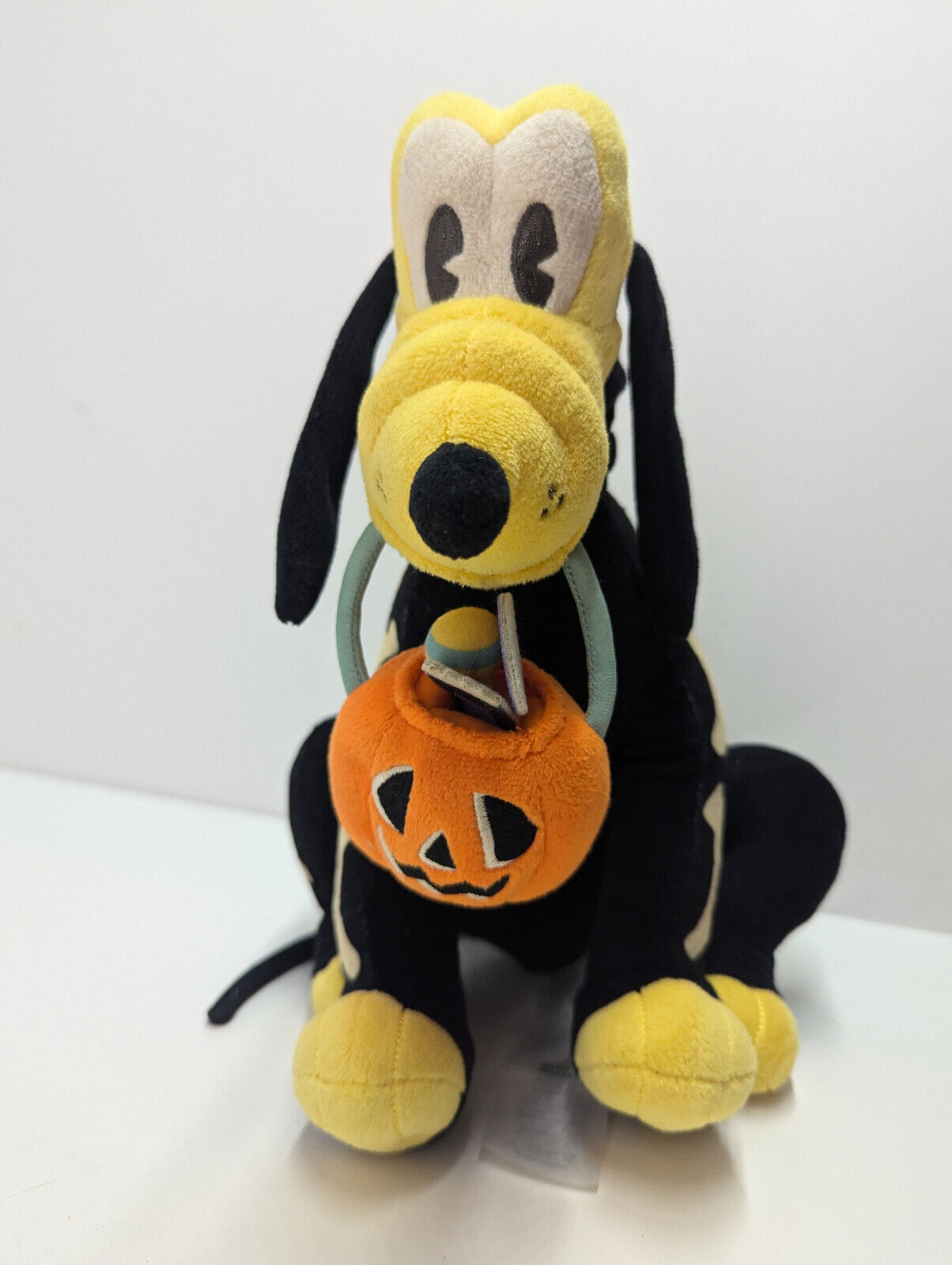 2020 Disney Pluto Halloween Skeleton Costume Plush Jack-o-lantern Trick or Treat