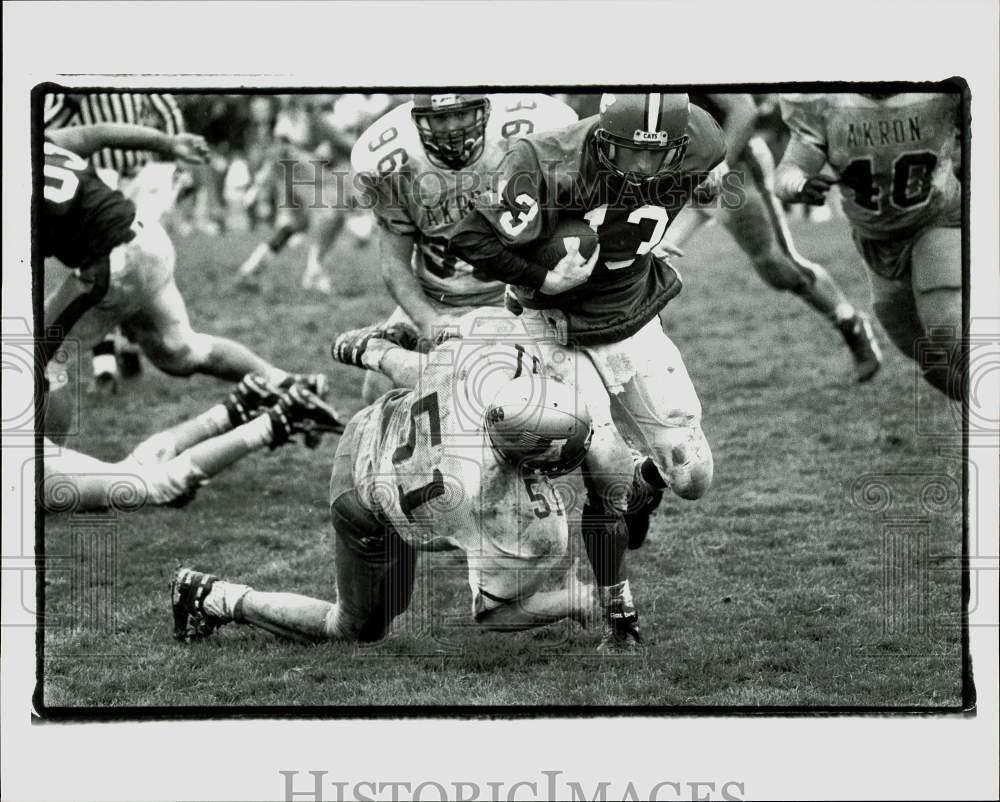 Press Photo Akron vs. Ohio University game action, Phil Dunn makes a stop