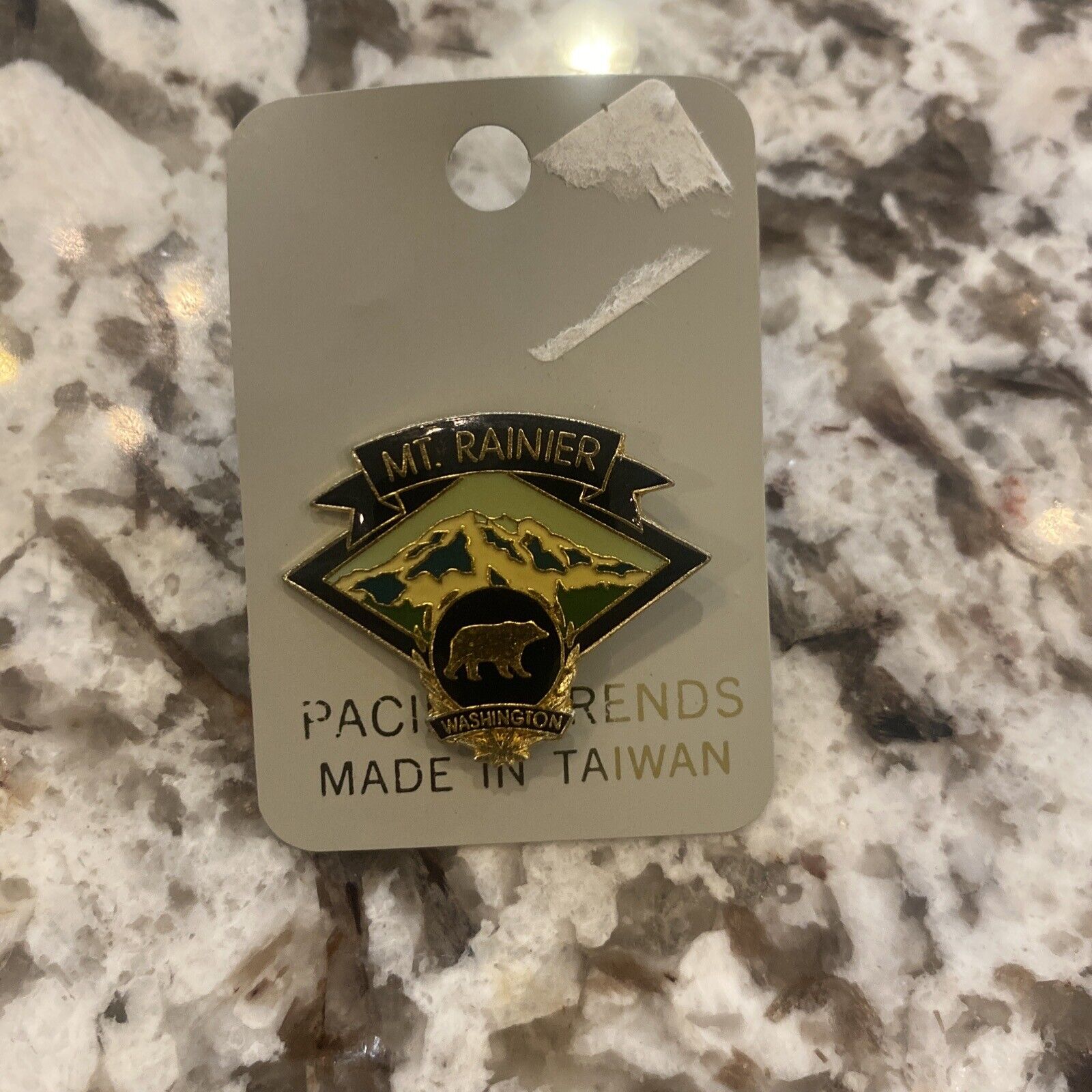 VTG NOS Mt. Rainier Lapel Pin, Pacific Friends, Mountain Bear