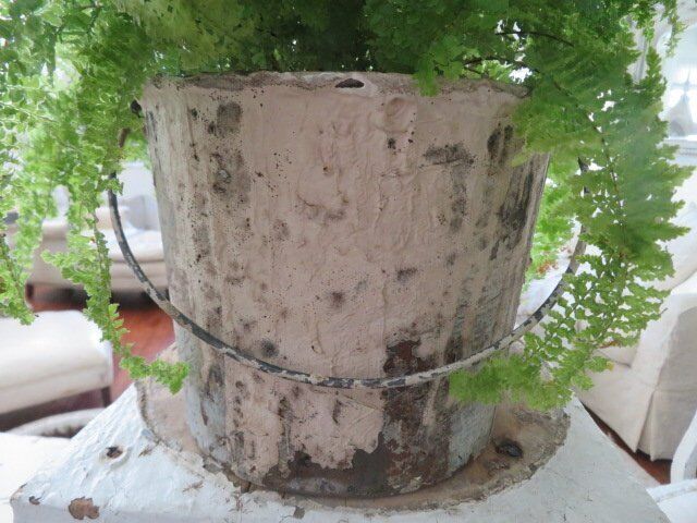 AWESOME Old Vintage Metal PAINTERS PAINT BUCKET Paint Drips GREAT PLANTER