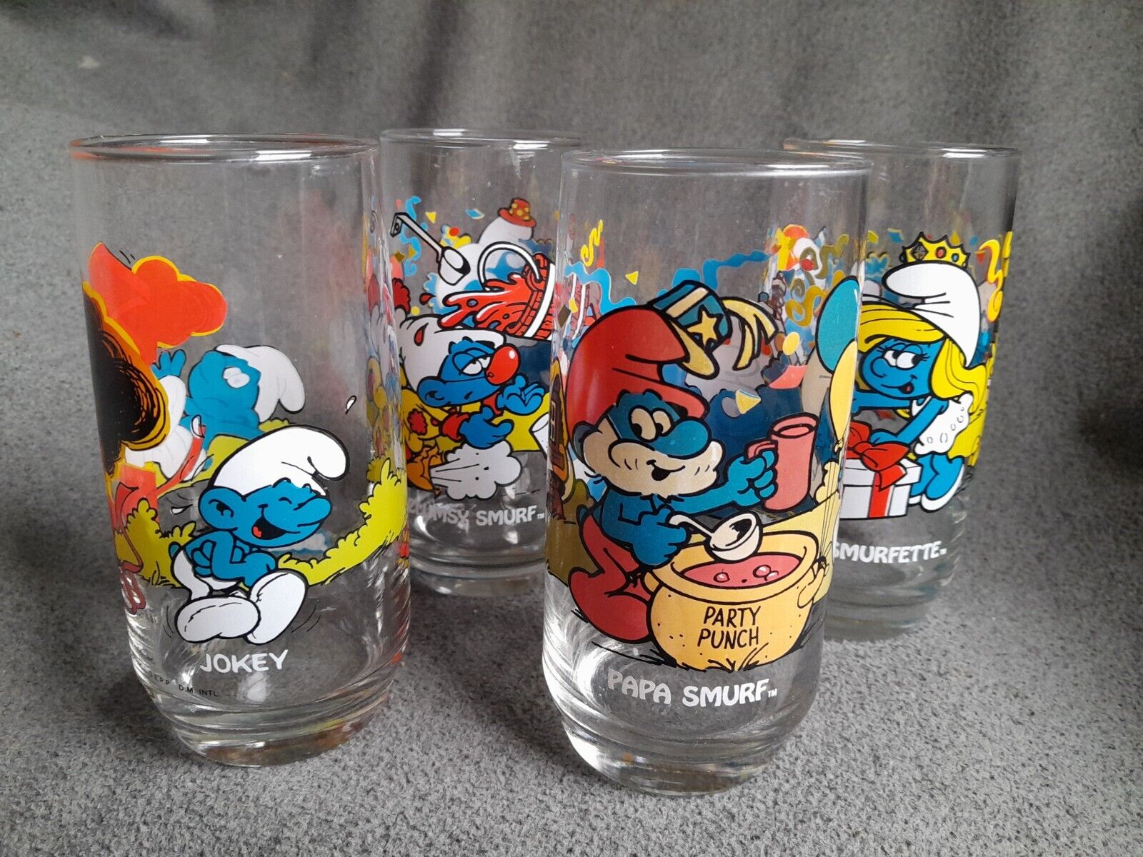 Vintage Smurfs Drinking Glasses Lot of 4 Wallace Berrie and Co. 1983 Peyo Mint